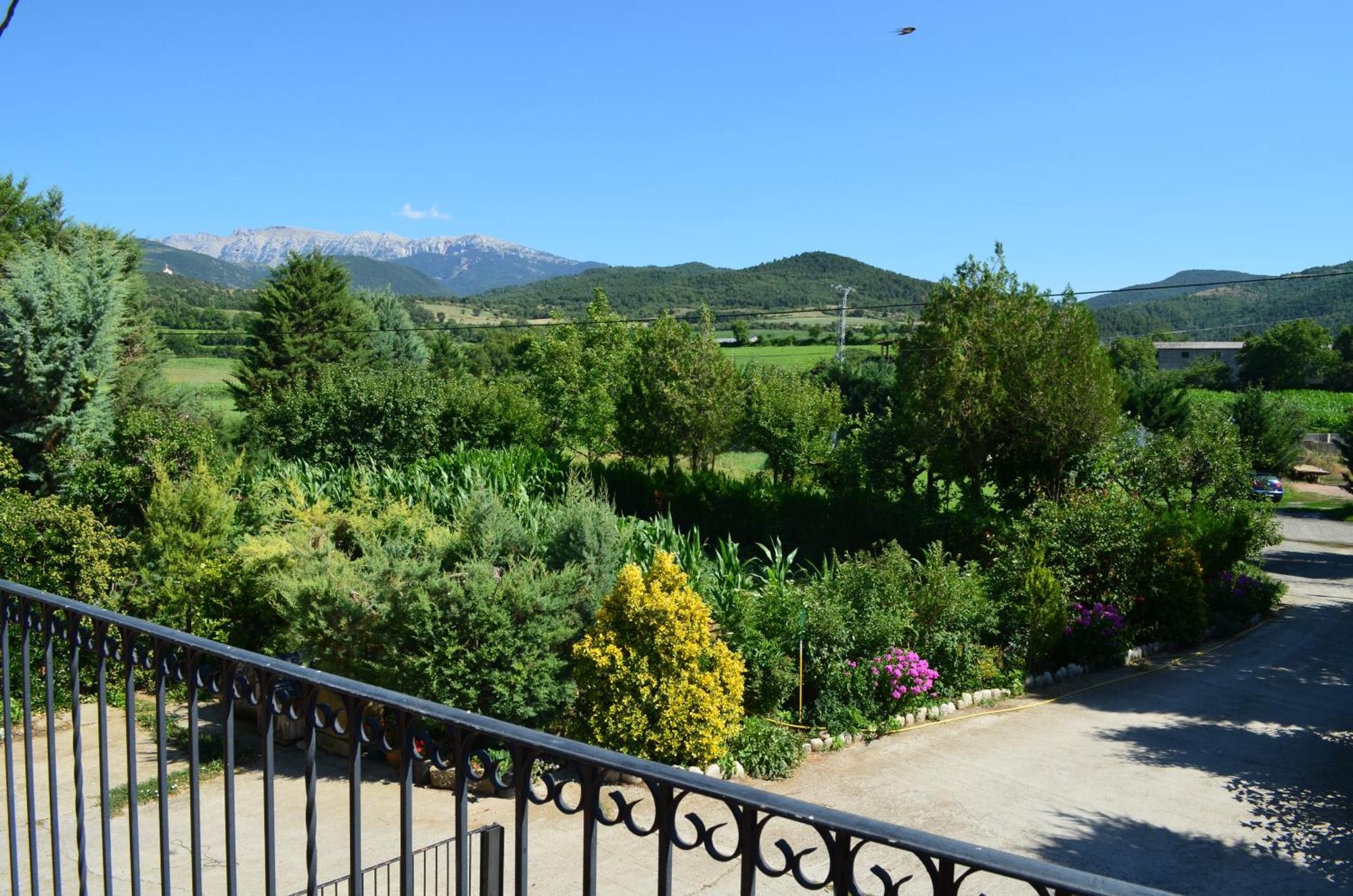 Casa Rural La Vall Del Cadi La Seu d'Urgell Exterior foto