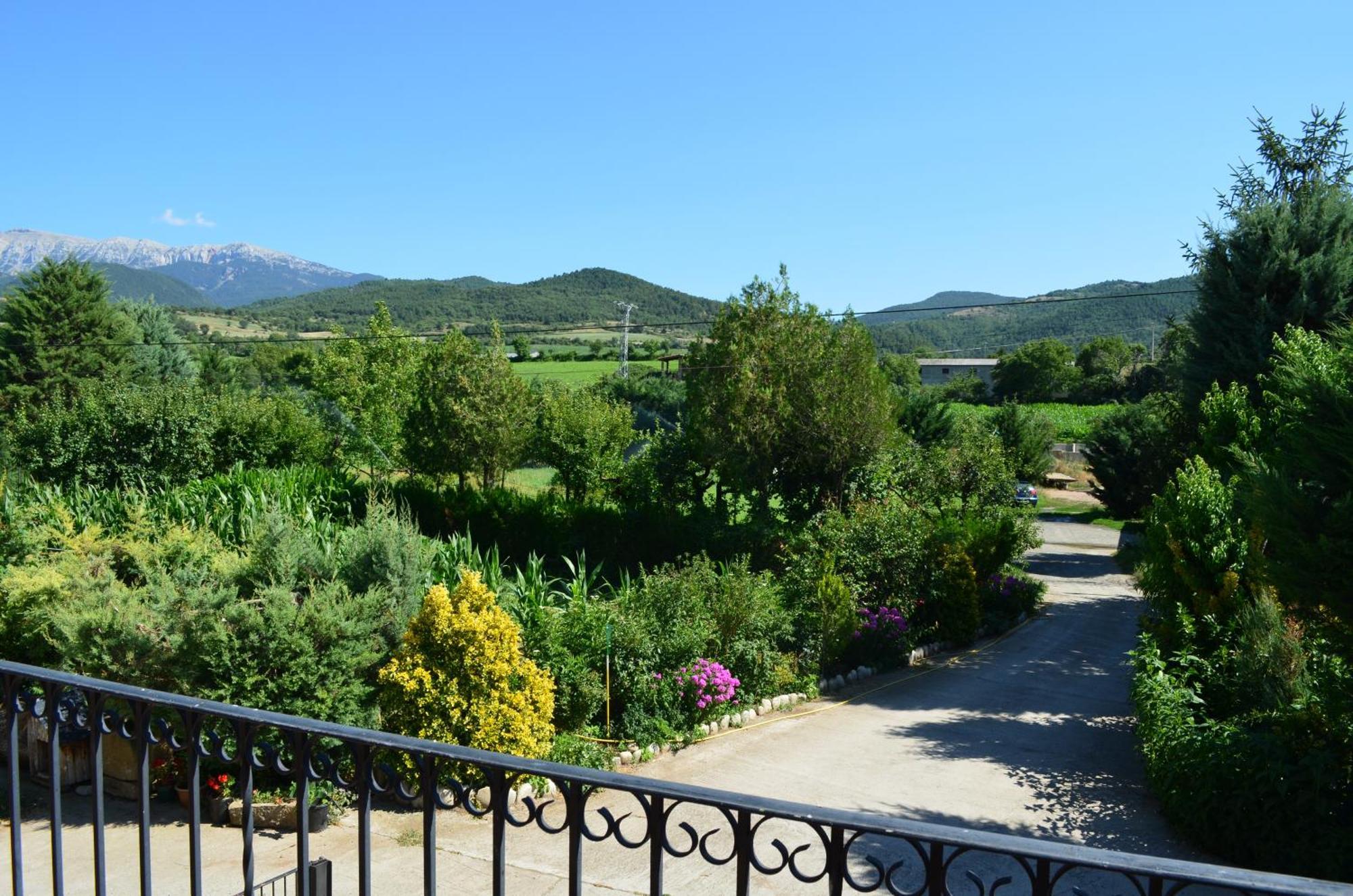 Casa Rural La Vall Del Cadi La Seu d'Urgell Exterior foto